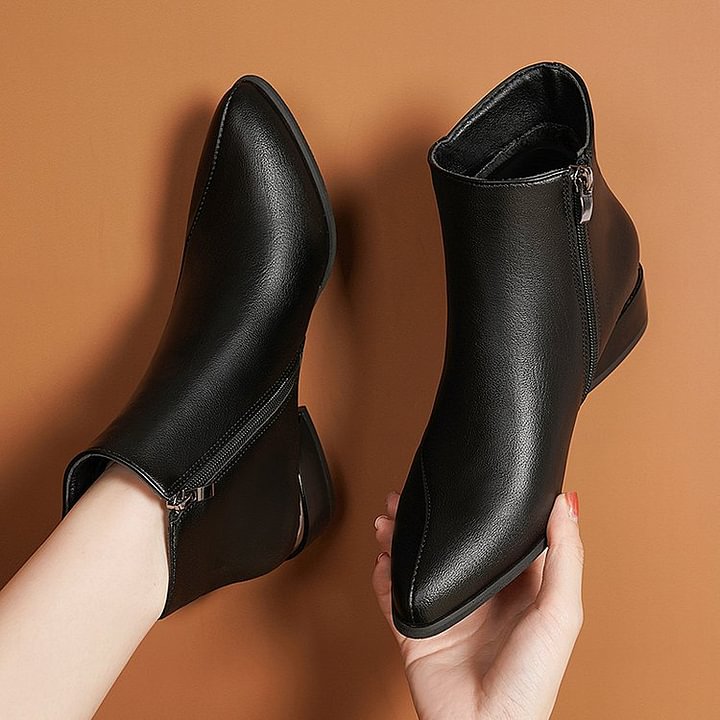 Botas de mujer de piel con cremallera lateral