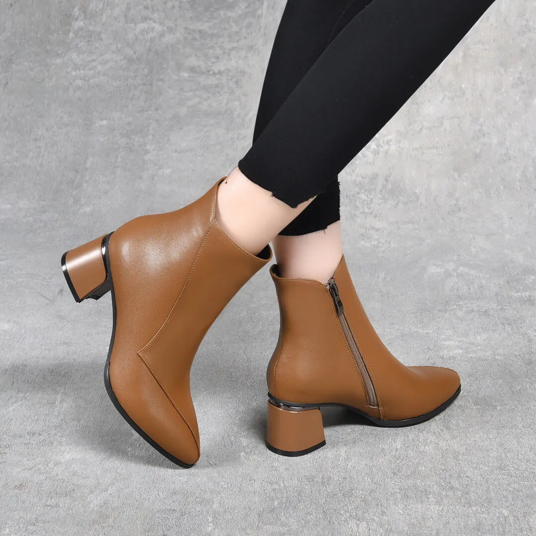 Botas de mujer de piel con cremallera lateral