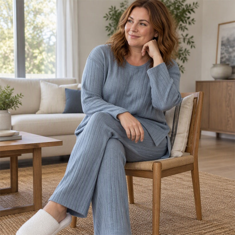 Conjunto de punto de canalé con top de abertura lateral y pantalón para mujer